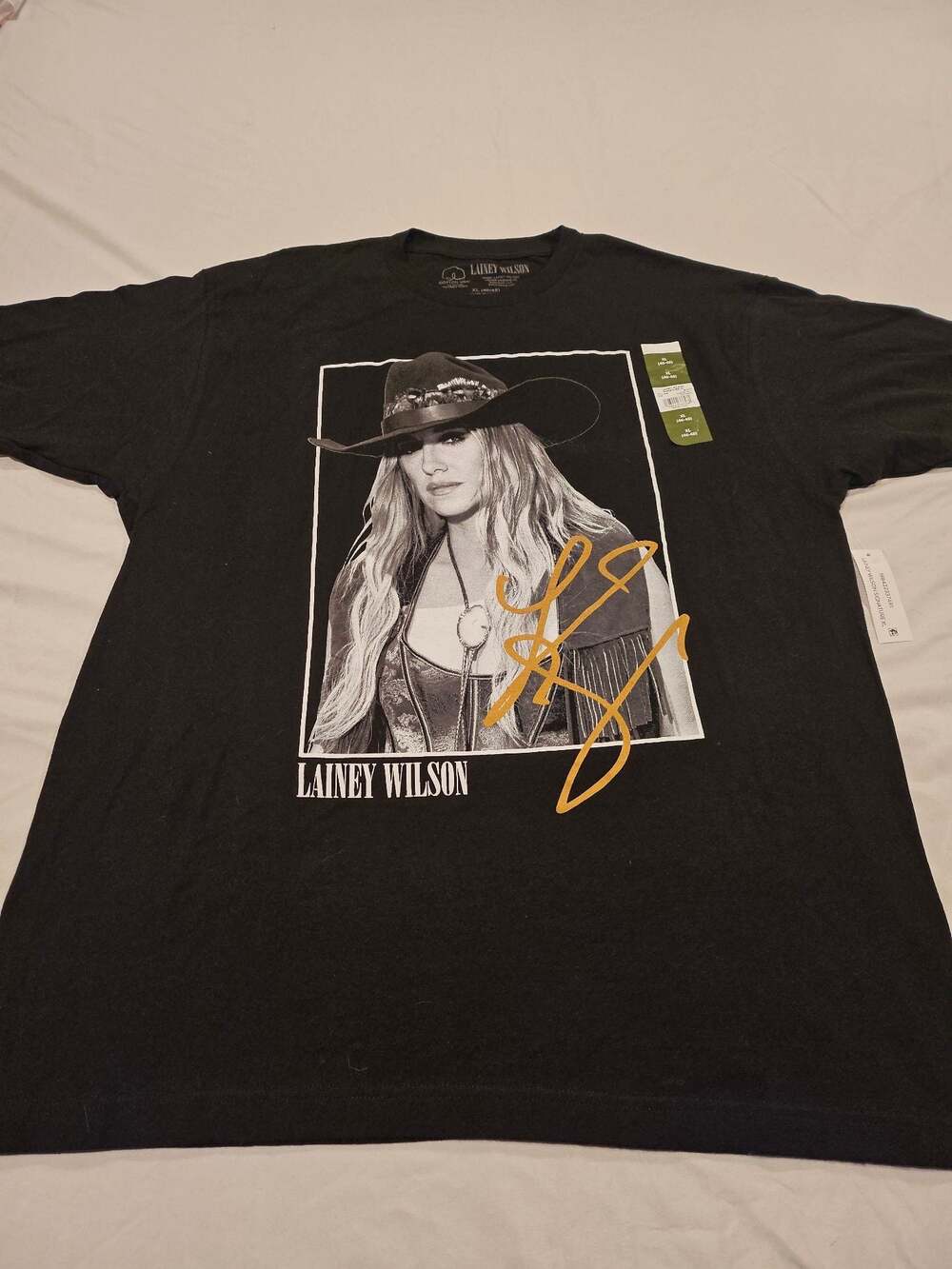 Lainey Wilson Signature Graphic T-Shirt Black XL
